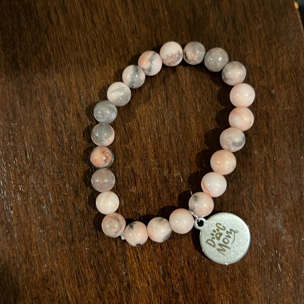 NEW—Dog Mom Bracelet